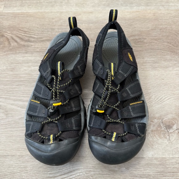 KEEN Newport H2 Hiking Sandals Mens Size 8 Black All Terrain Sport Waterproof - Picture 2 of 7